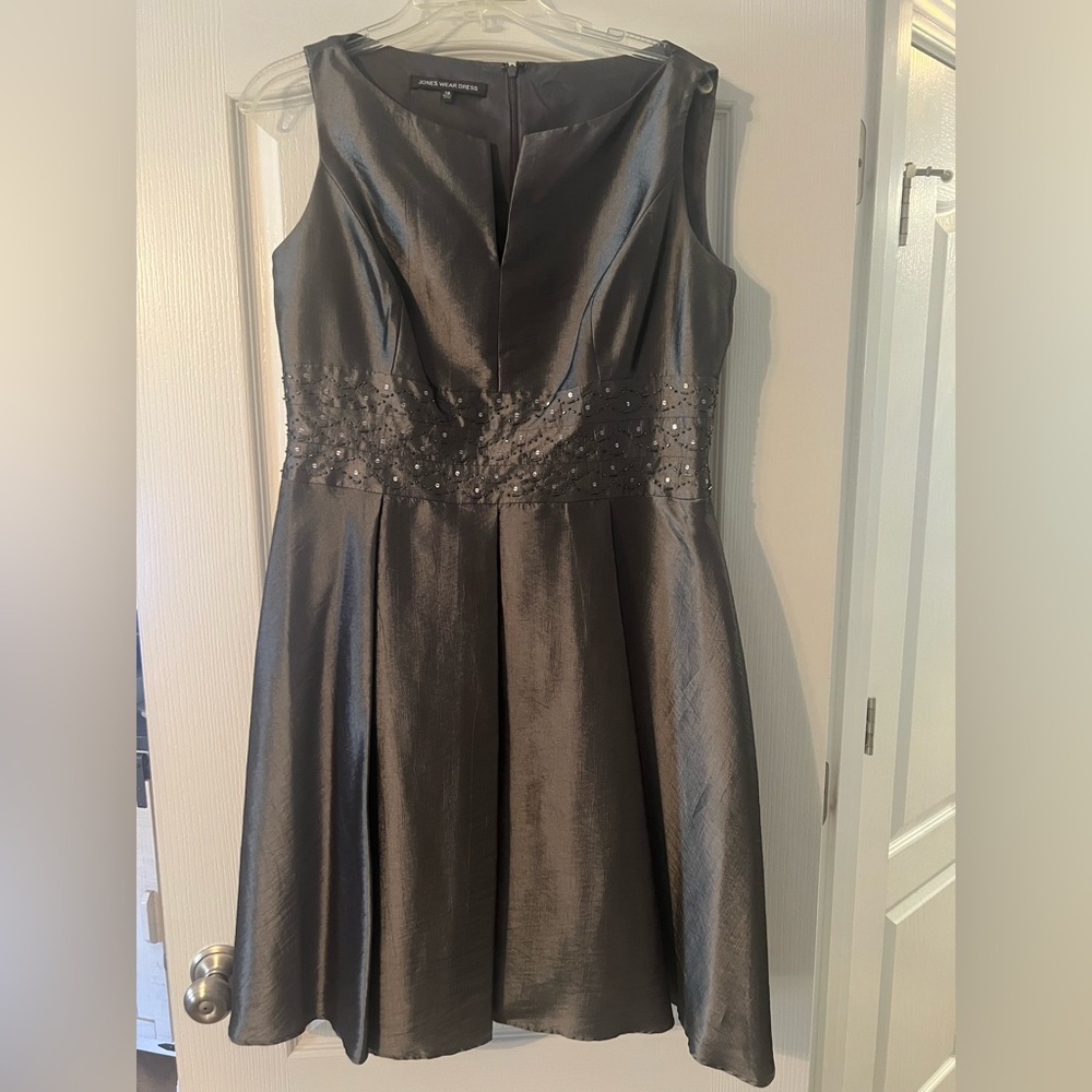 Jones Wear Charcoal Sleeveless Dress
